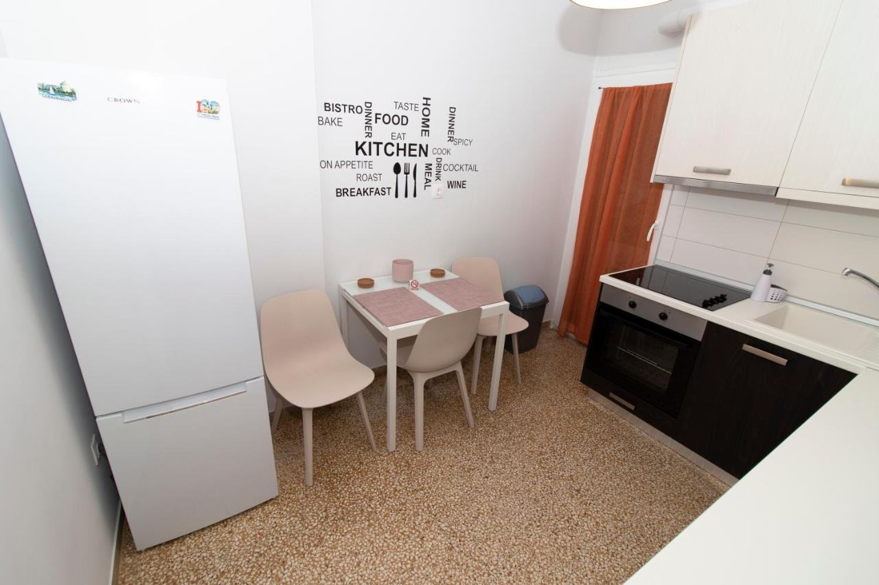 Large, Sunny, Modern Apartment Fully Renovated, Next To Agia Sofia Солун Екстериор снимка